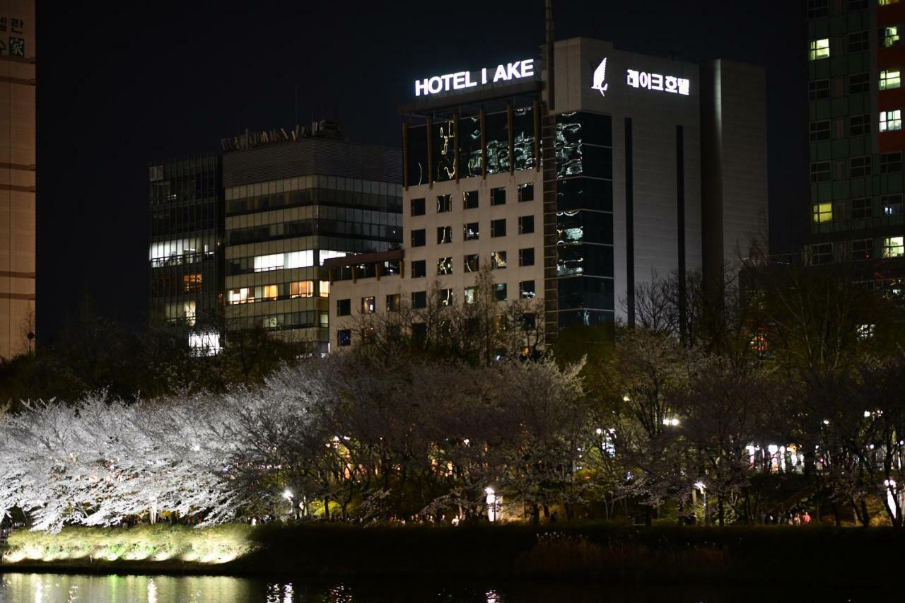 Lake Tourist Hotel Seoul Exteriör bild